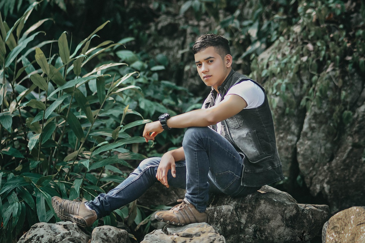 方盒欧盟扁白555：哪个平台购买股票